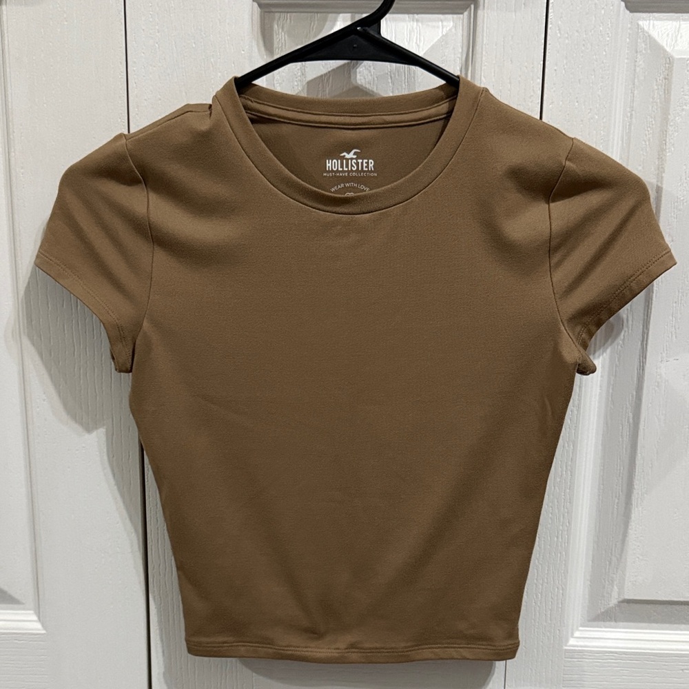 Hollister Women's Dark Tan Crop Top